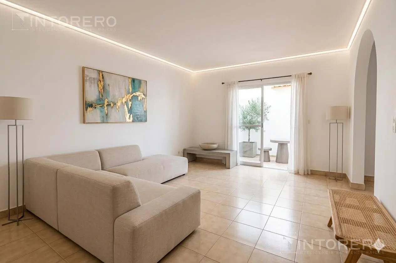 Casa en venta de 6 ambientes con patio en El Palomar. 4