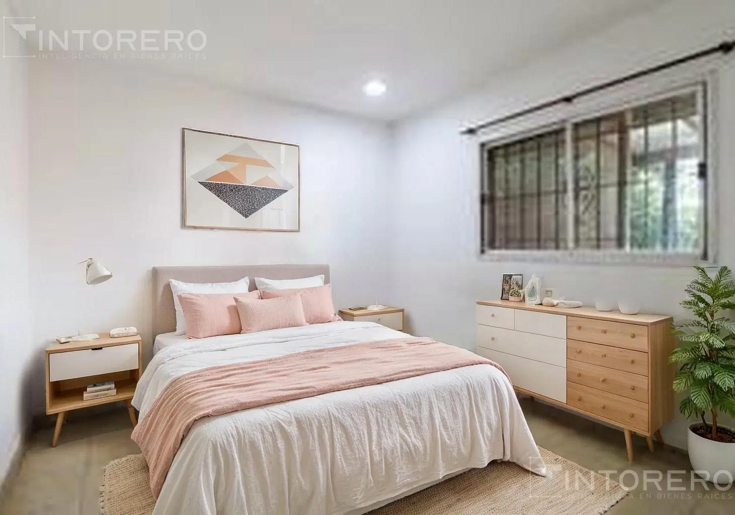 Casa en venta de 6 ambientes con patio en El Palomar. 3