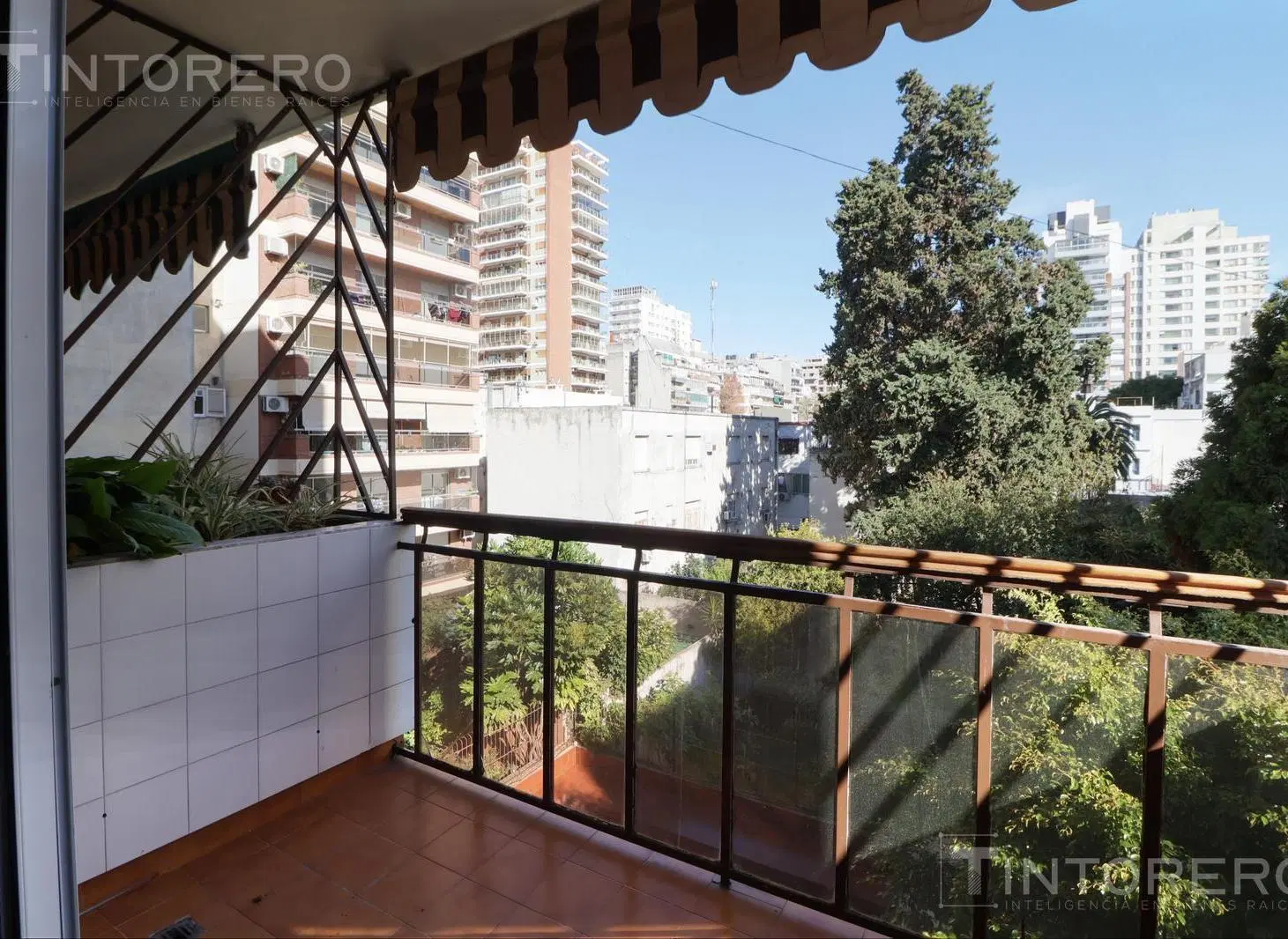 Departamento 2 ambientes con Balcón, Cochera fija cubierta y Baulera en Villa Urquiza 5