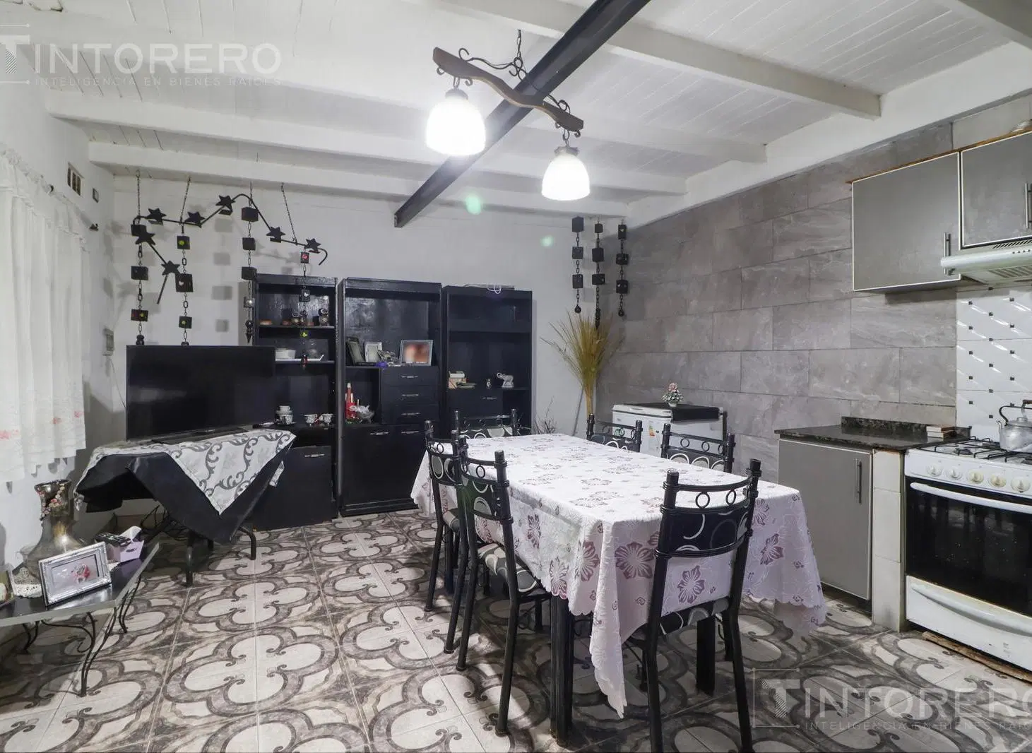 PH 3 ambientes en venta en lomas del mirador con patio 2