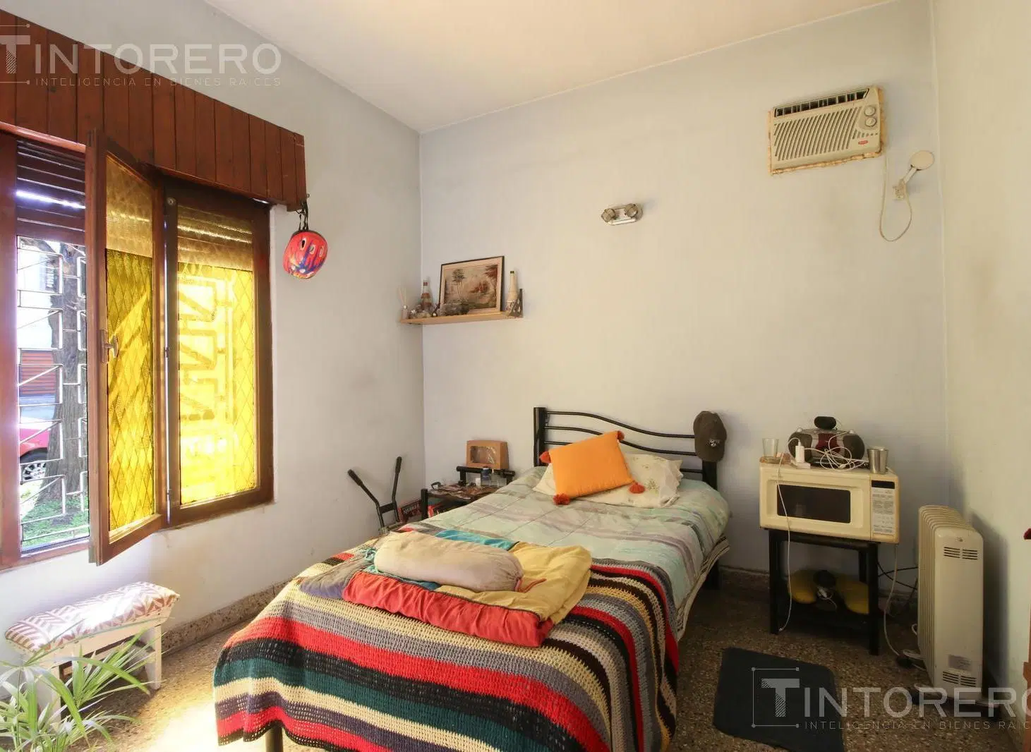 Casa multifamiliar con parque en Morón. Acepta Permuta 4