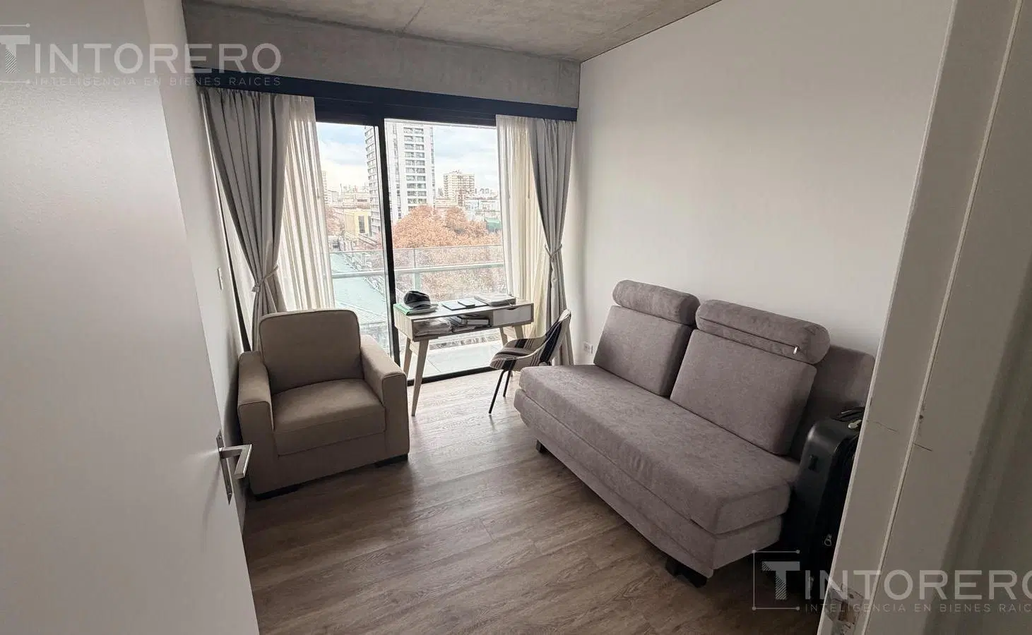 Alquiler departamento 3 ambientes en Quartier del Bajo, Piso 10 con vista abierta y directa al río 4