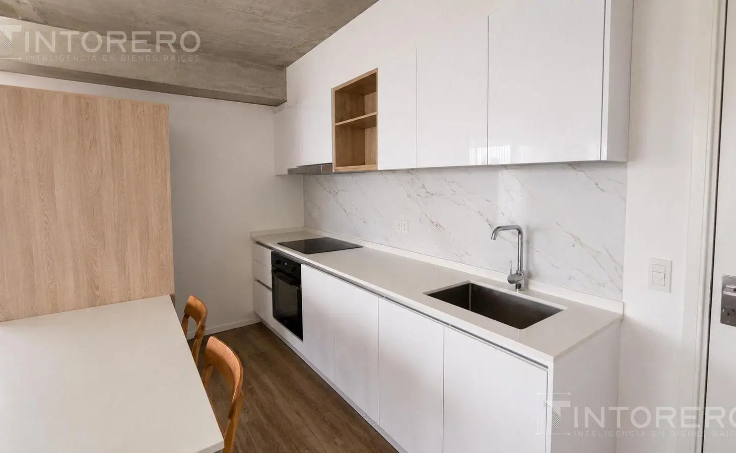 Alquiler departamento 3 ambientes en Quartier del Bajo, Piso 10 con vista abierta y directa al río 3
