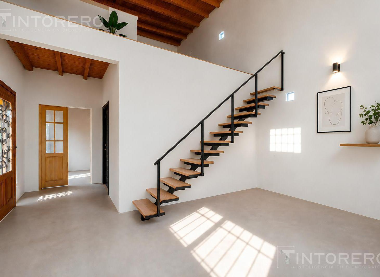Foto de Venta Casa 3amb a Refaccionar con jardín y cochera 300mts lote, imagen 2
