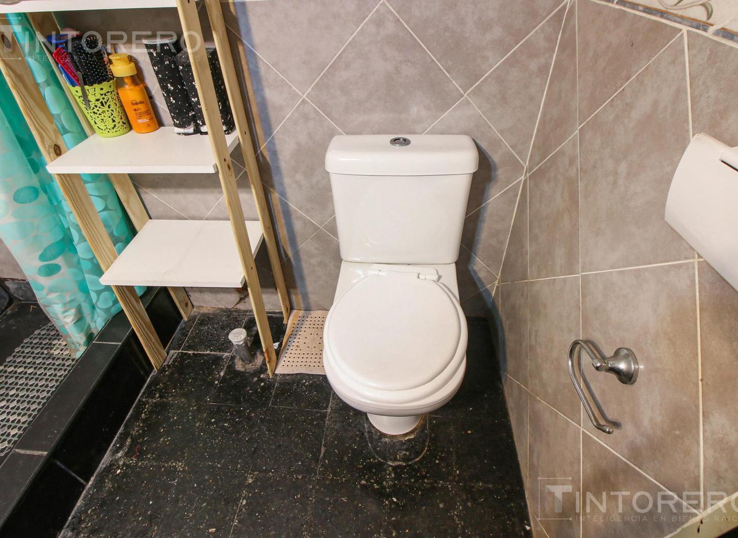 Foto de APTO CRÉDITO - DEPARTAMENTO 4 AMBIENTES EN VENTA EN POMPEYA CON BALCÓN., imagen 5