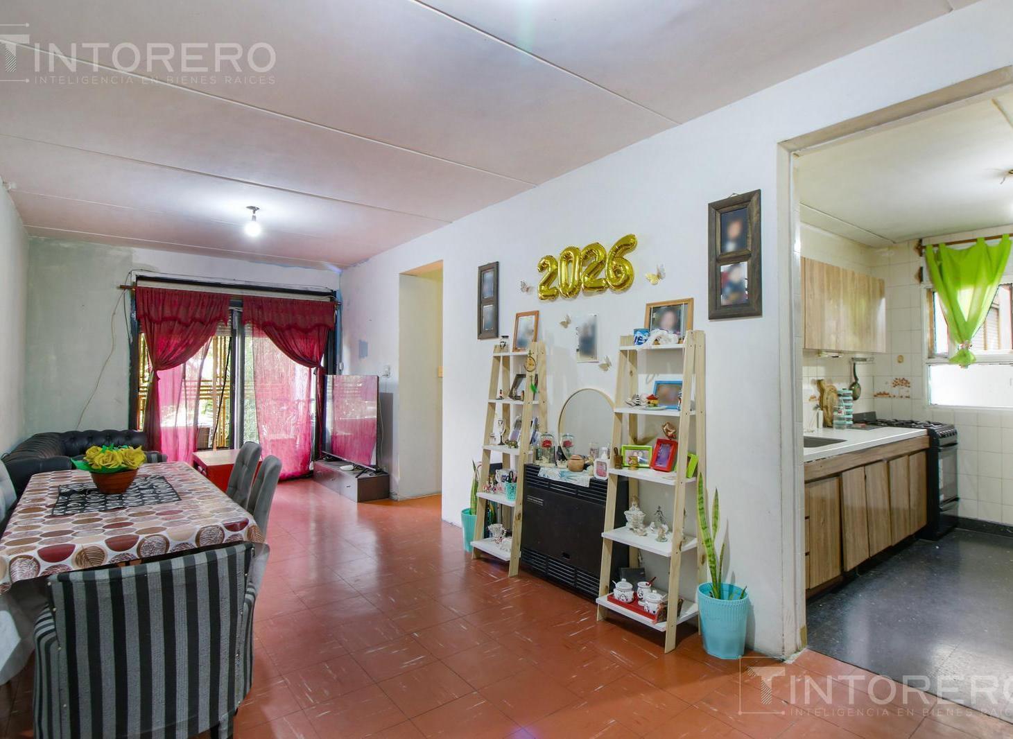 Foto de APTO CRÉDITO - DEPARTAMENTO 4 AMBIENTES EN VENTA EN POMPEYA CON BALCÓN., imagen 4