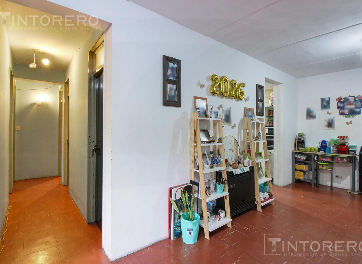 Foto de APTO CRÉDITO - DEPARTAMENTO 4 AMBIENTES EN VENTA EN POMPEYA CON BALCÓN., imagen 1
