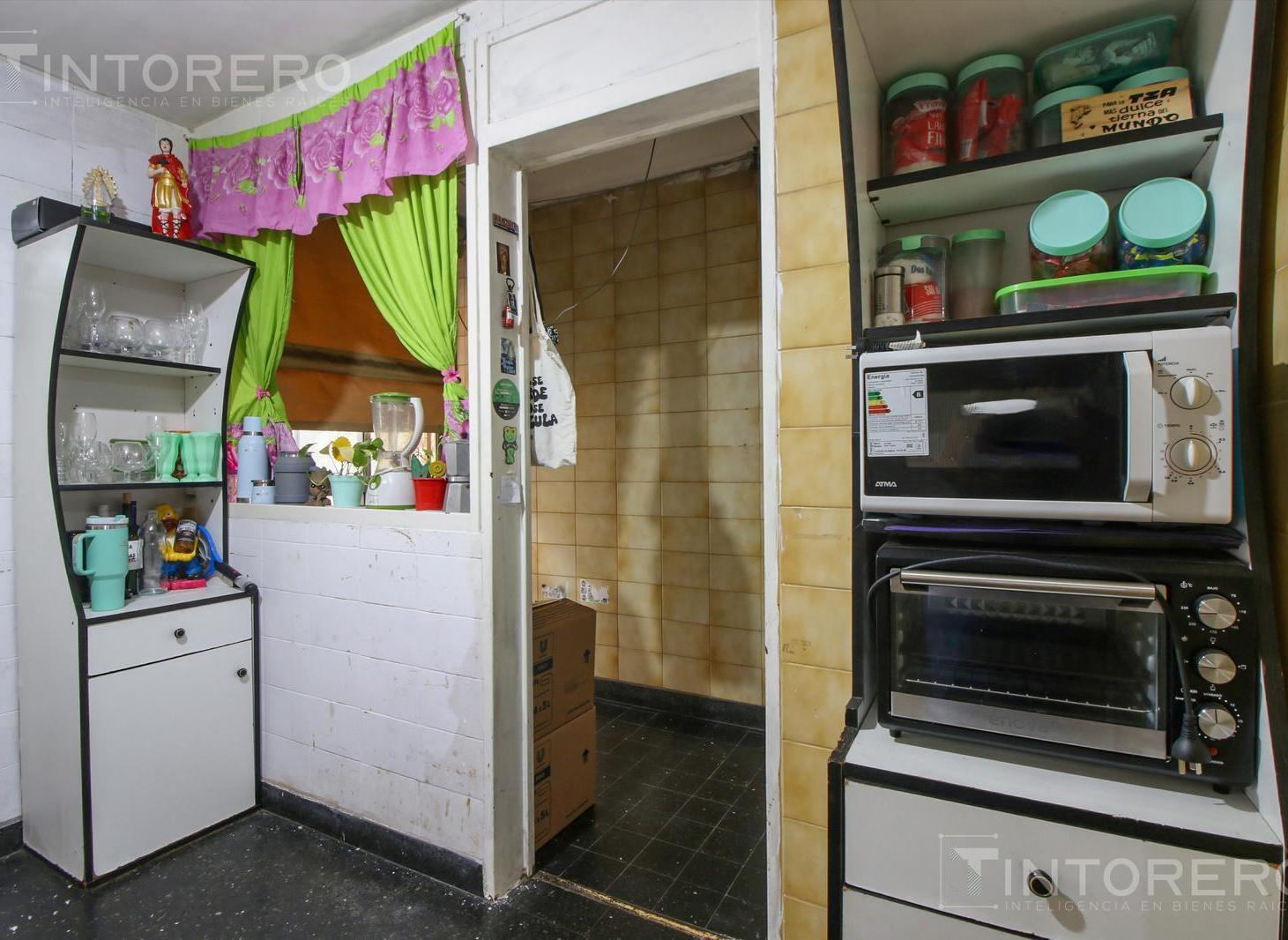 Foto de APTO CRÉDITO - DEPARTAMENTO 4 AMBIENTES EN VENTA EN POMPEYA CON BALCÓN., imagen 3