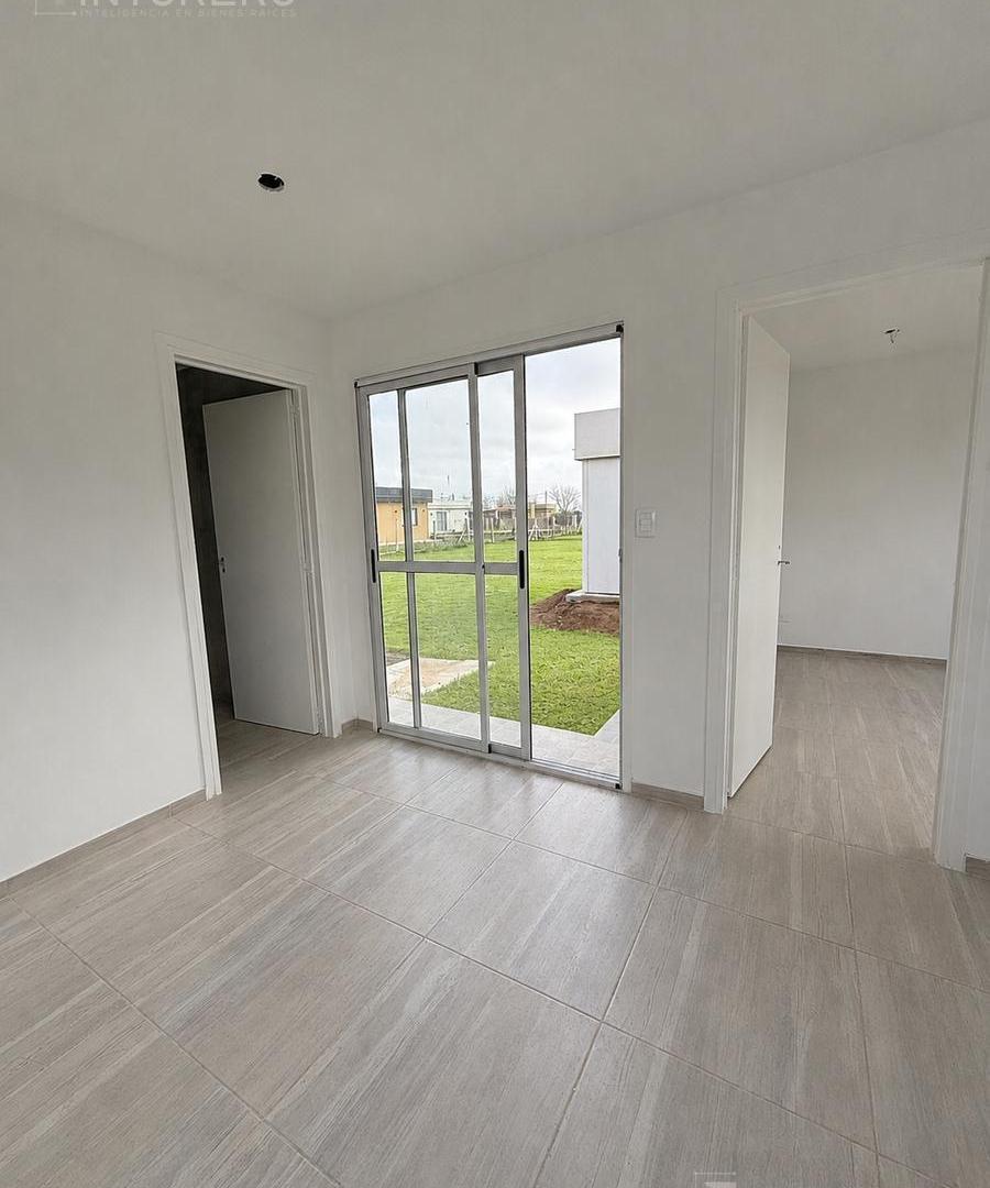 Foto de Lote en venta de 250m2 con vivienda en Barrio Estilo Campo, Ezeiza., imagen 1