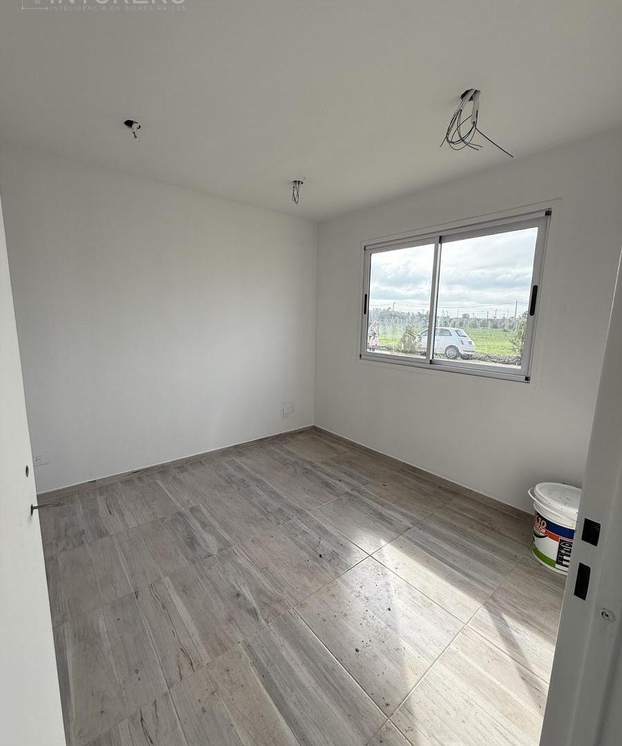 Foto de Lote en venta de 250m2 con vivienda en Barrio Estilo Campo, Ezeiza., imagen 3