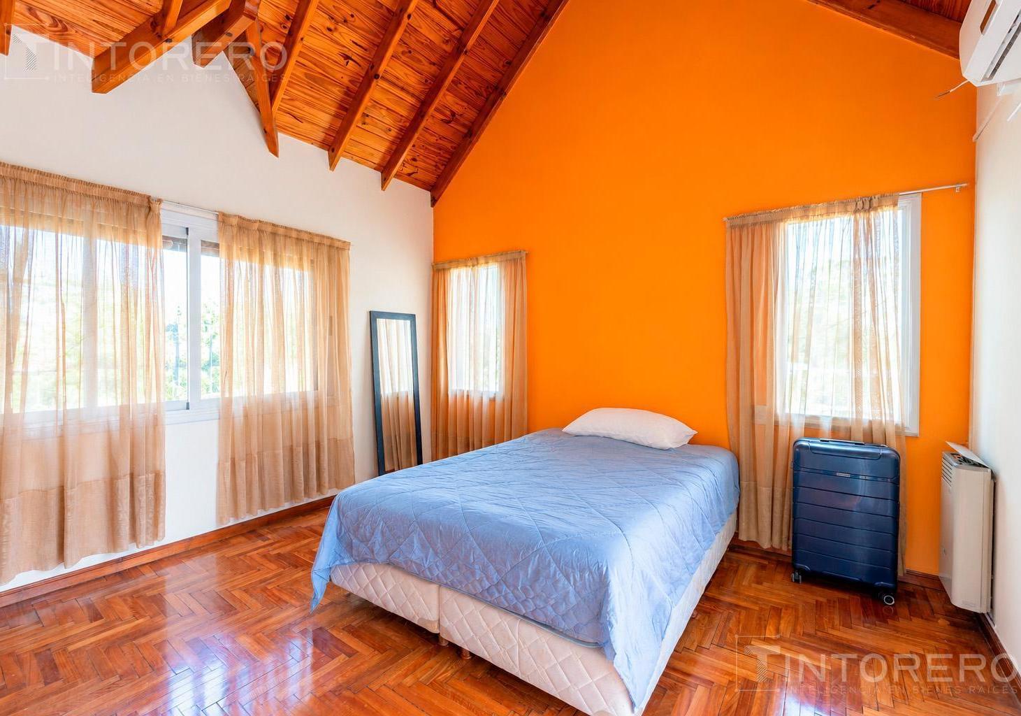 Foto de Casa en venta en Barrio El Ombú, con parque pileta, vista al lago y al, imagen 4
