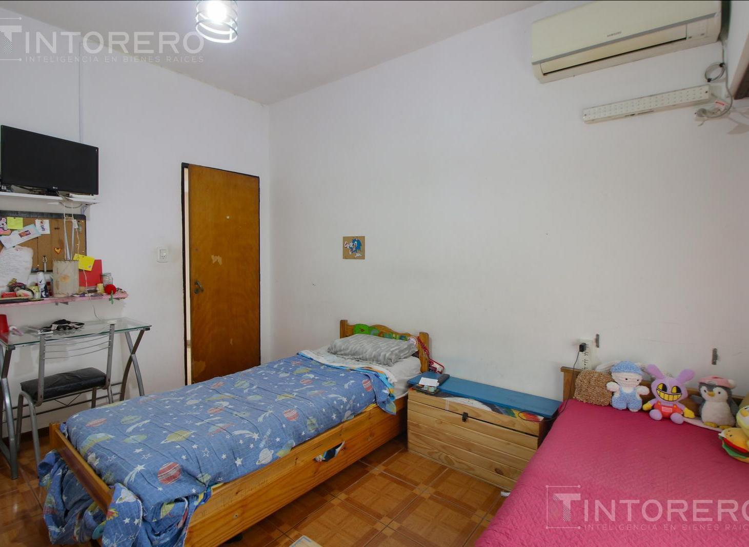 Foto de Casa en venta de 3 ambientes con Patio en Quilmes Oeste, imagen 4