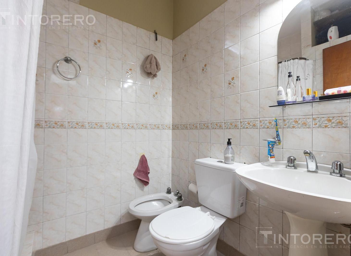 Foto de VENTA PH 5 AMBIENTES CON PATIO EN CASEROS, imagen 3