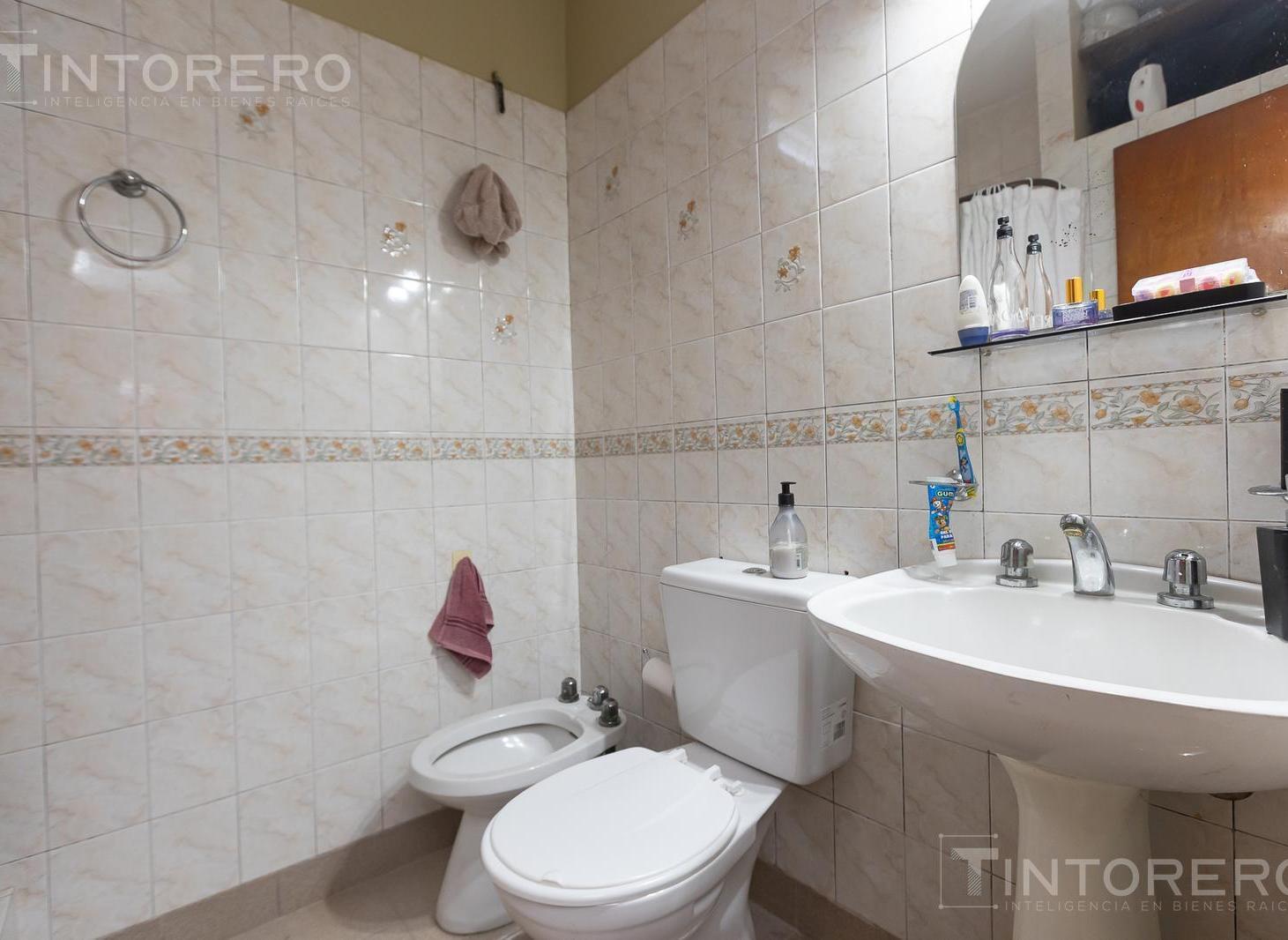 Foto de VENTA PH 5 AMBIENTES CON PATIO EN CASEROS, imagen 4