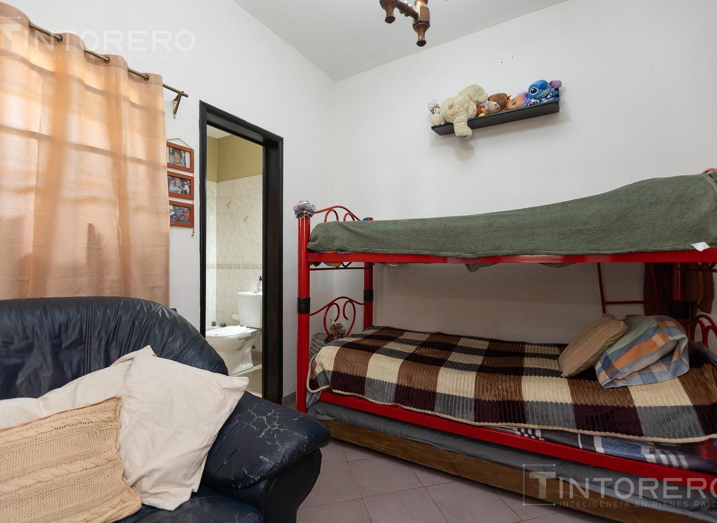 Foto de VENTA PH 5 AMBIENTES CON PATIO EN CASEROS, imagen 1