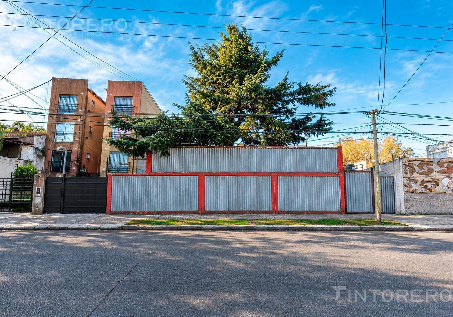 Foto de Terreno en venta de 937m2 en Morón centro, imagen 2