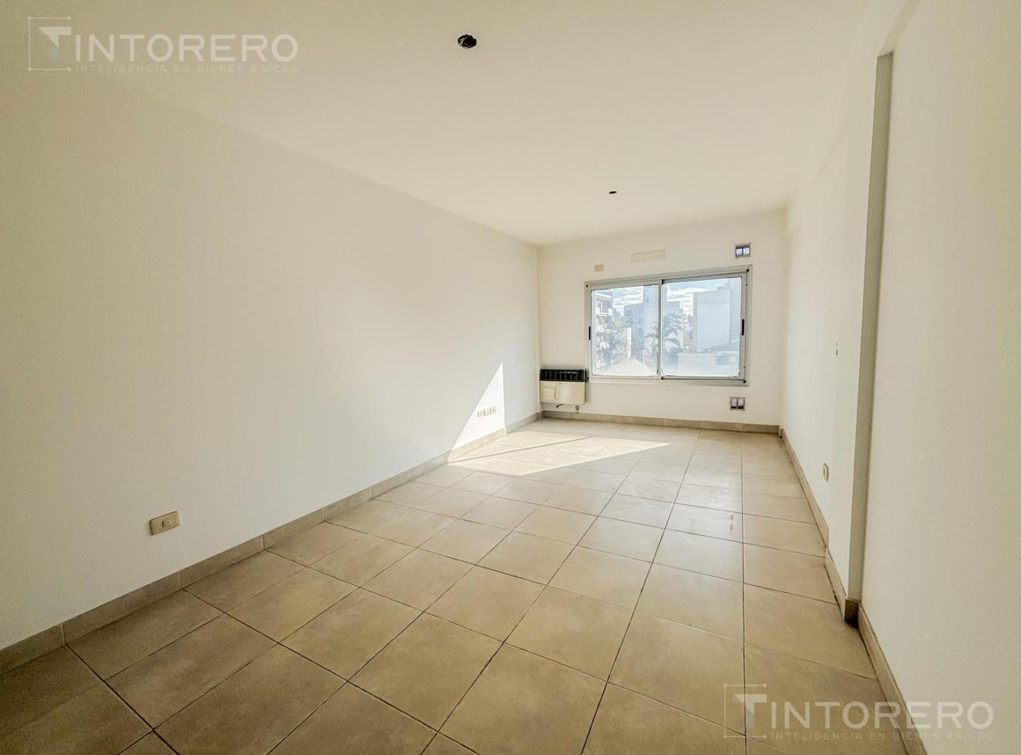 Foto de Venta departamento Monoambiente en Castelar Centro a estrenar, con gas, imagen 2
