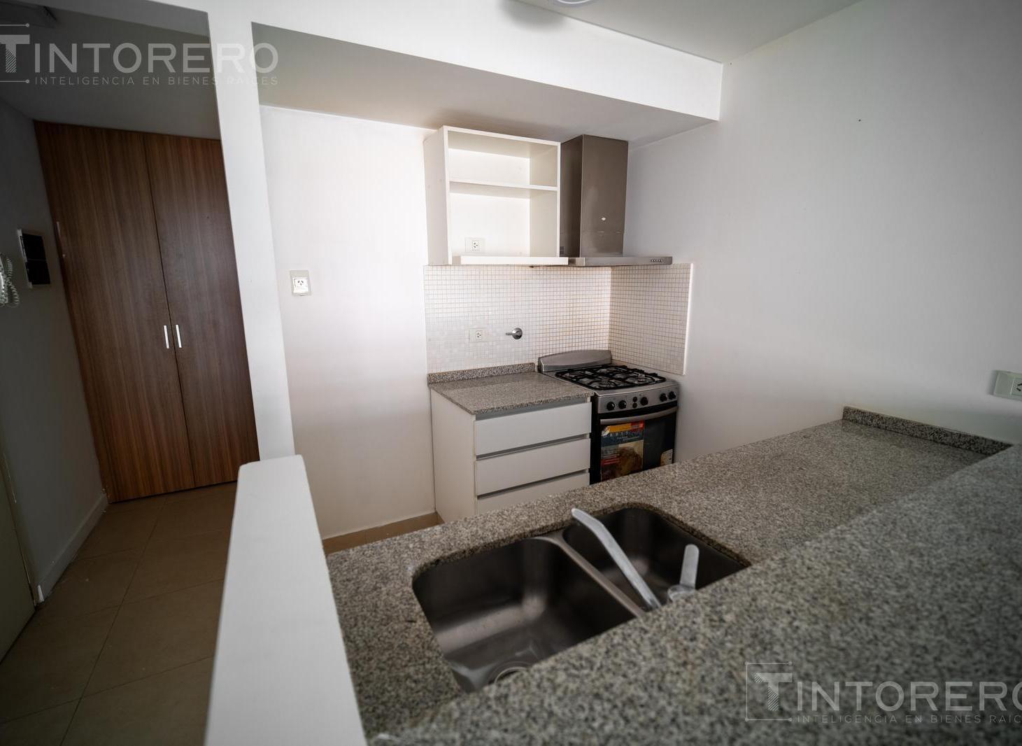 Foto de Venta Departamento Monoambiente Castelar Norte Centro con Balcón, imagen 3