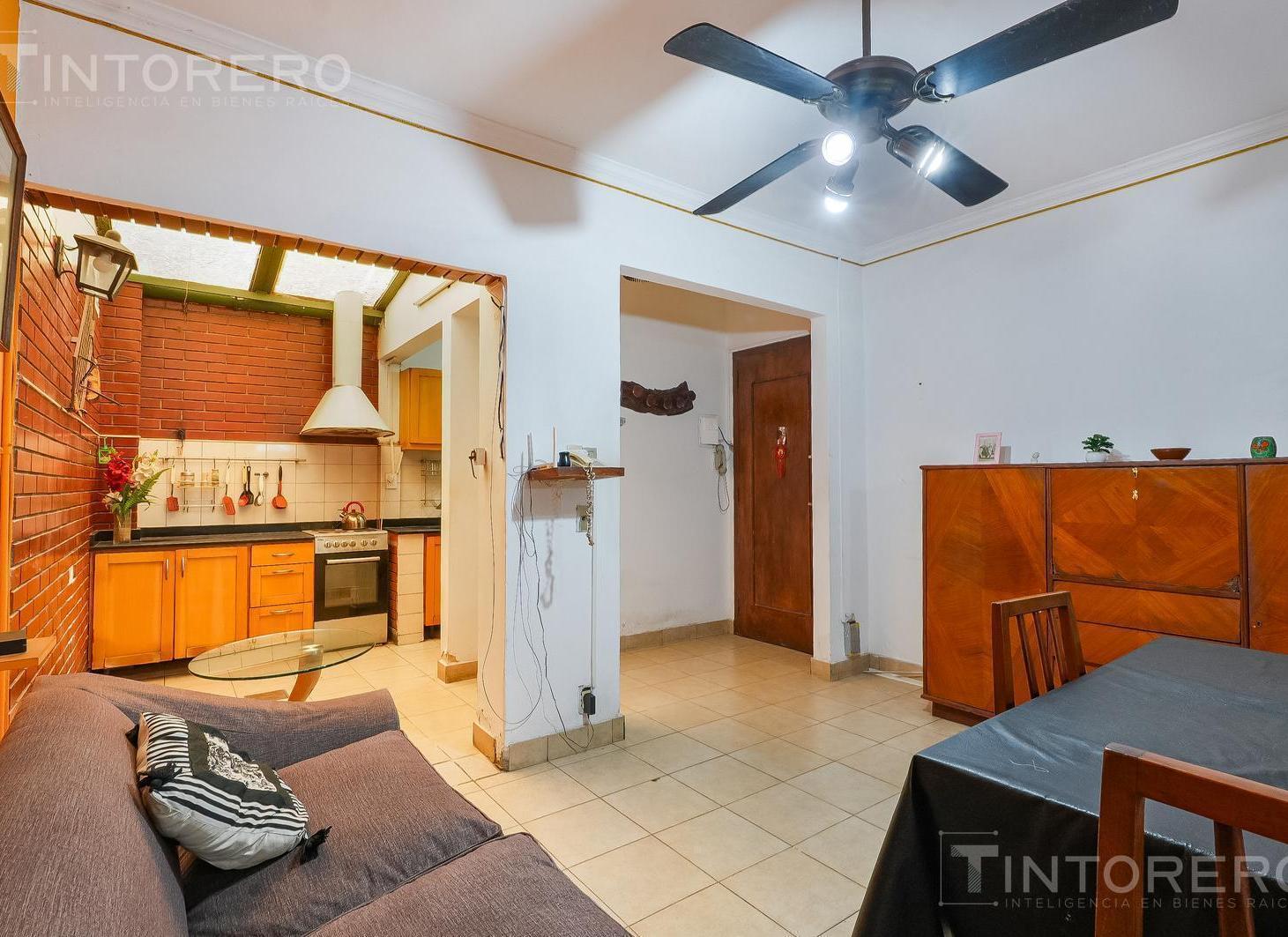 Foto de Departamento Planta Baja 2 ambientes en Venta en Balvanera, imagen 2