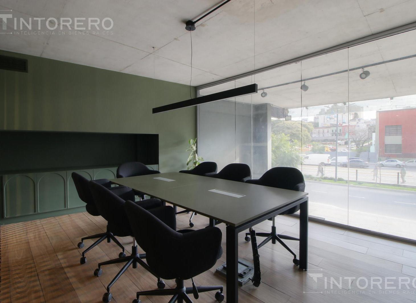 Foto de Oficina en alquiler en Edificio Icon con baño privado y balcón al, imagen 1