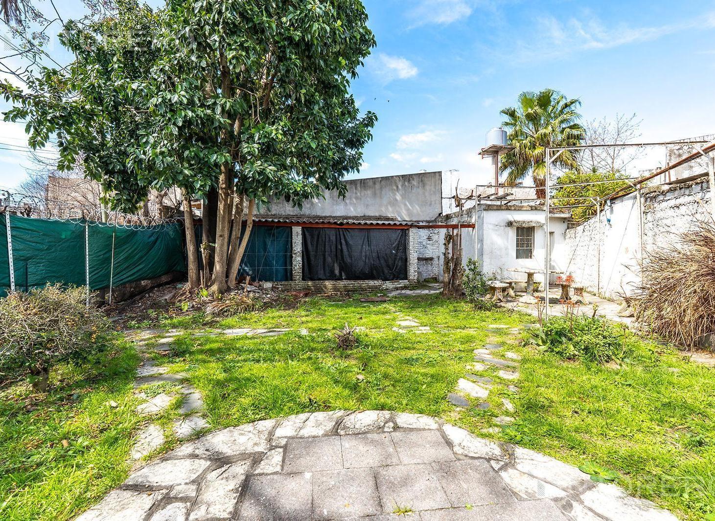 Foto de Casa en Venta Ramos Mejia con Jardín y Cochera 4 ambientes, imagen 2