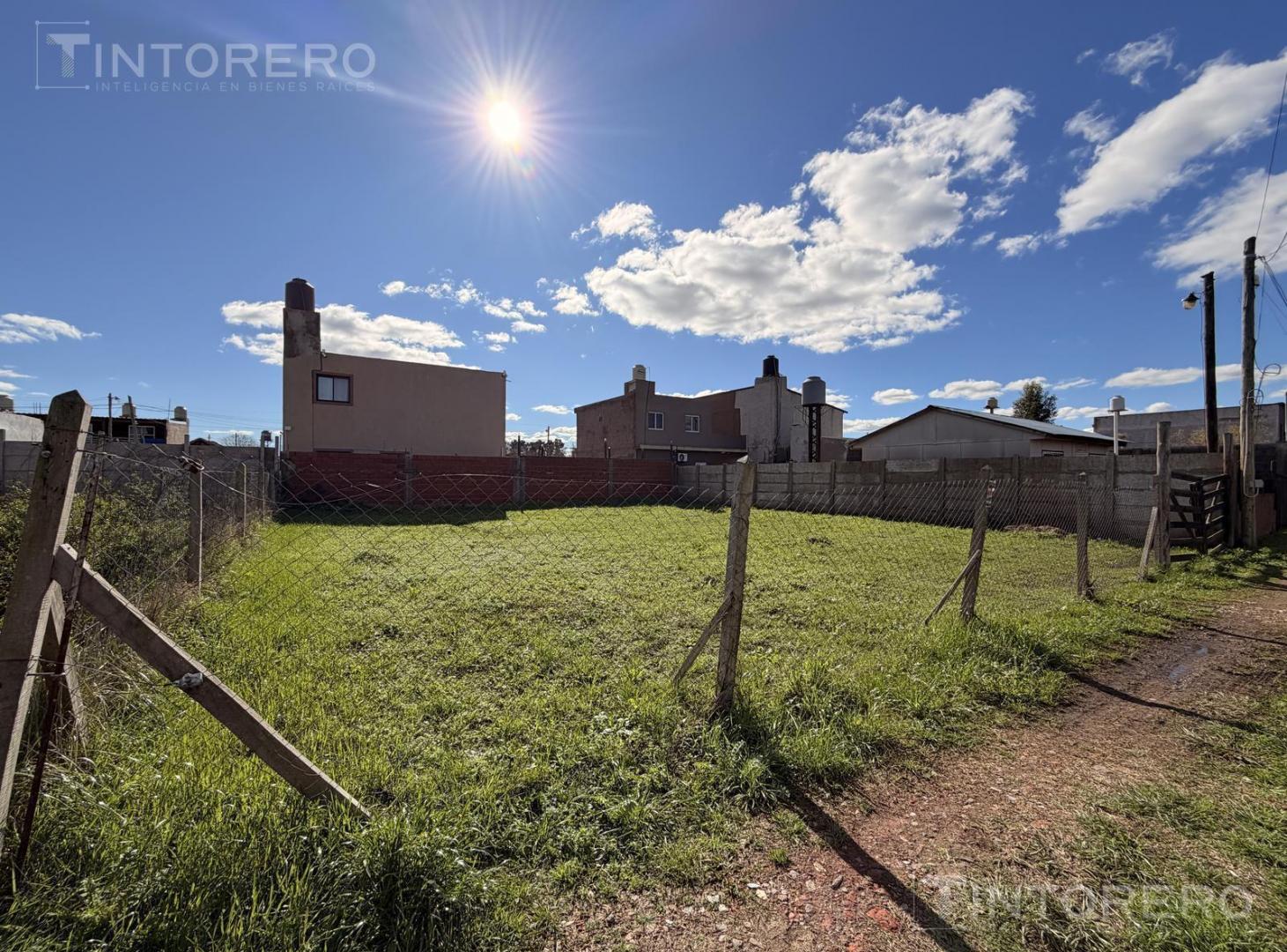 Foto de Terreno en Venta en Pontevedra – 346 m², imagen 1