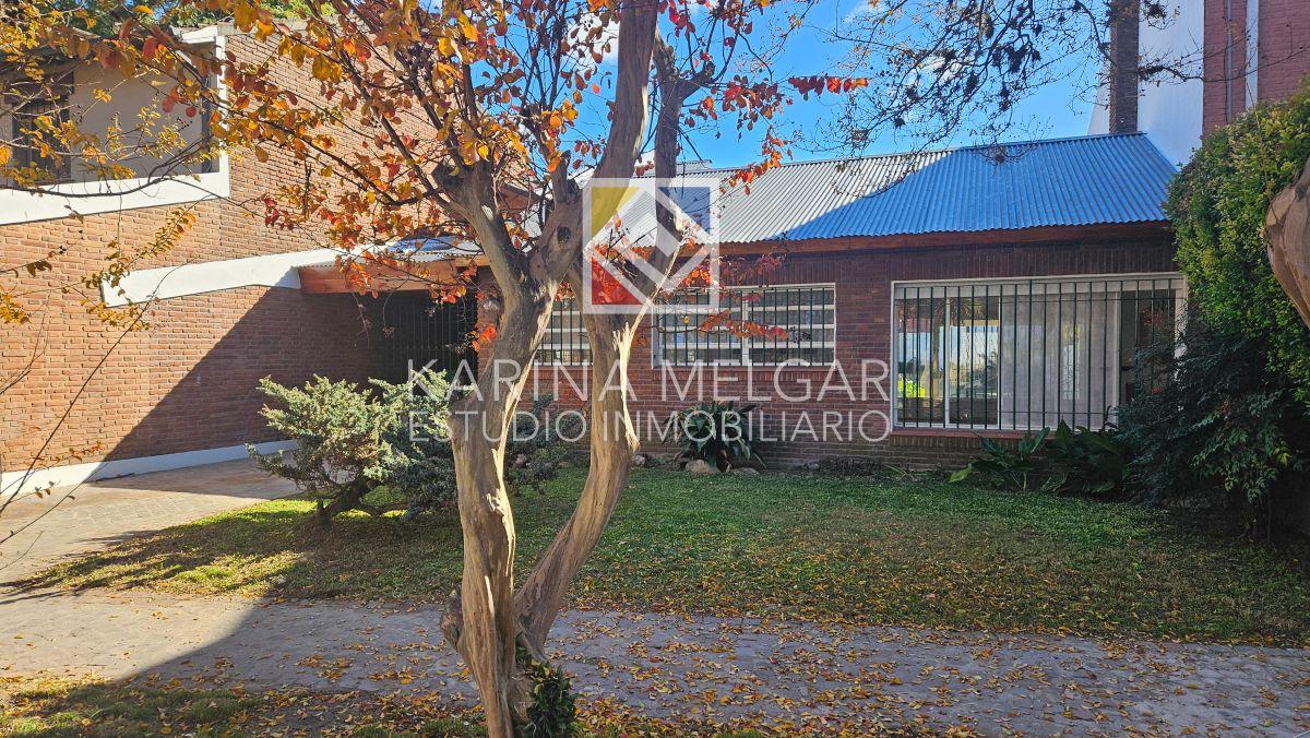 ALQUILER CASA DOS DORMITORIOS ESCRITORIO PILETA