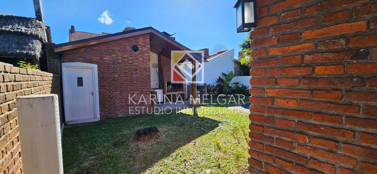 ALQUILER CASA DOS DORMITORIOS ESCRITORIO PILETA