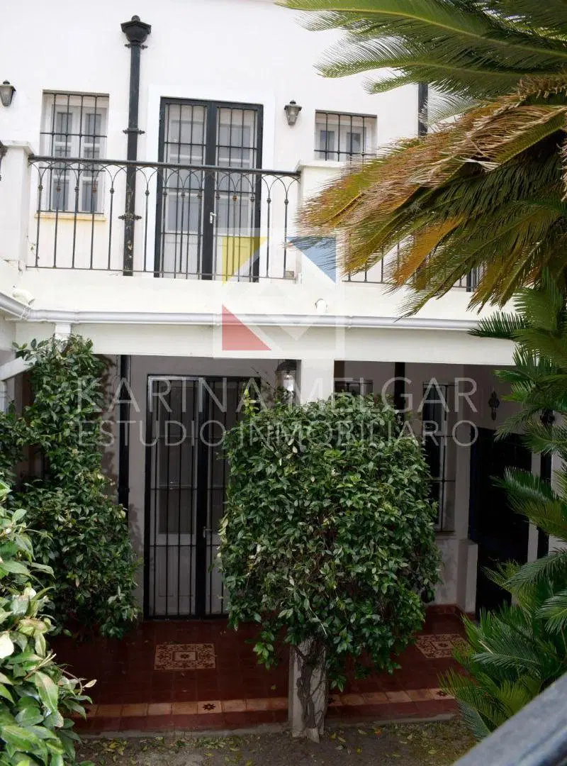 VENTA CASA CON COCHERA EN CHASCOMÚS 4