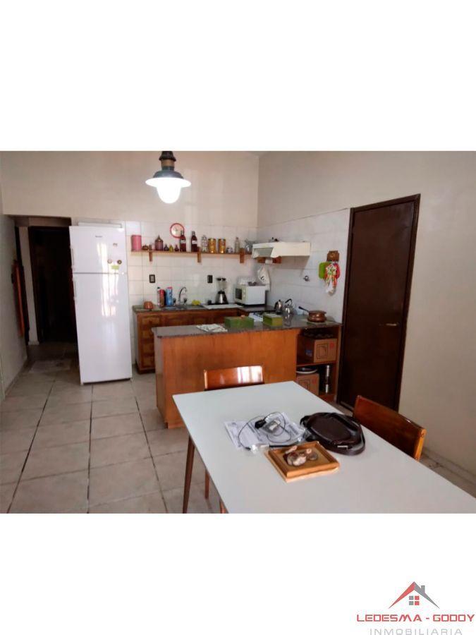 Casa en Venta de 3 Dorm. C/ Cochera en Villa Giardino 1