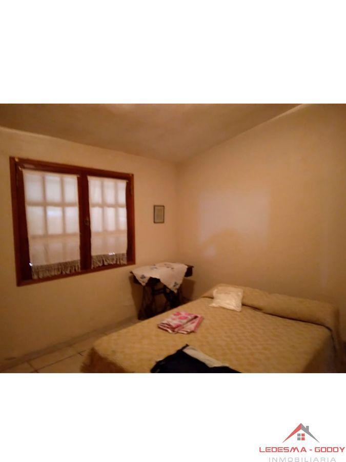 Casa en Venta de 3 Dorm. C/ Cochera en Villa Giardino 2