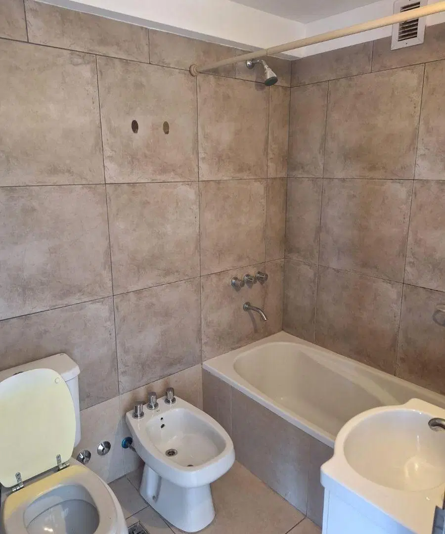1 Ambiente Con Balcón 2