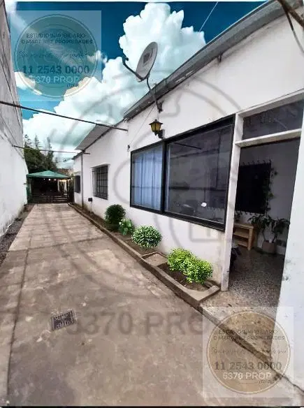 Casa Multifamiliar en VENTA (3 viviendas en block) 3