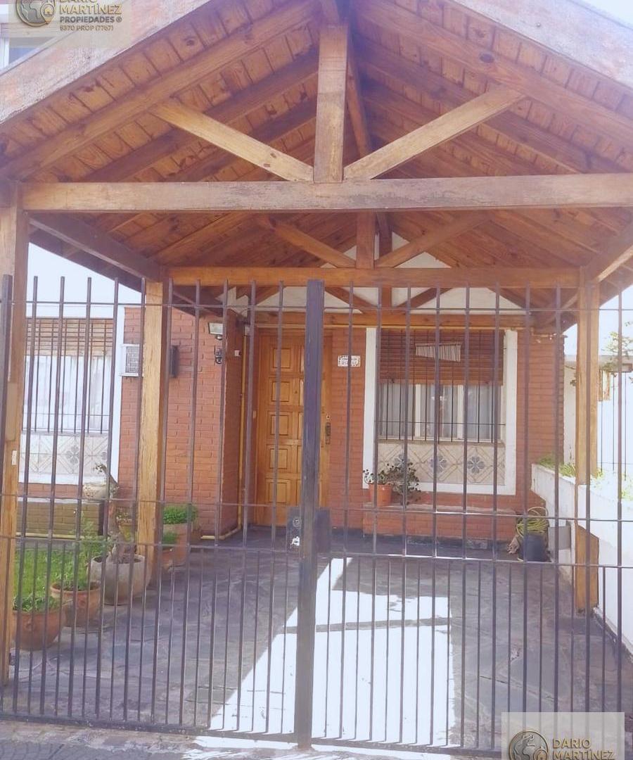 Foto de Casa 5 ambientes, 3 dormitorios, 2 baños, cochera y quincho, imagen 2