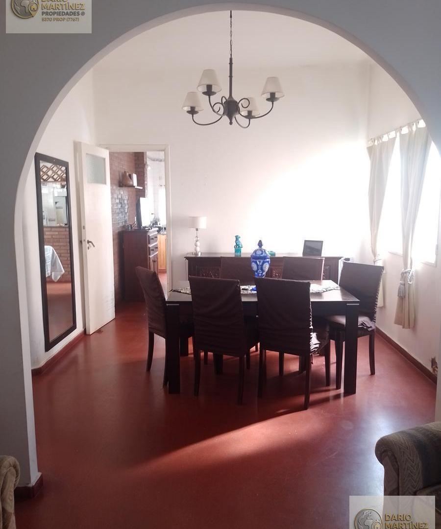 Foto de Casa 5 ambientes, 3 dormitorios, 2 baños, cochera y quincho, imagen 3