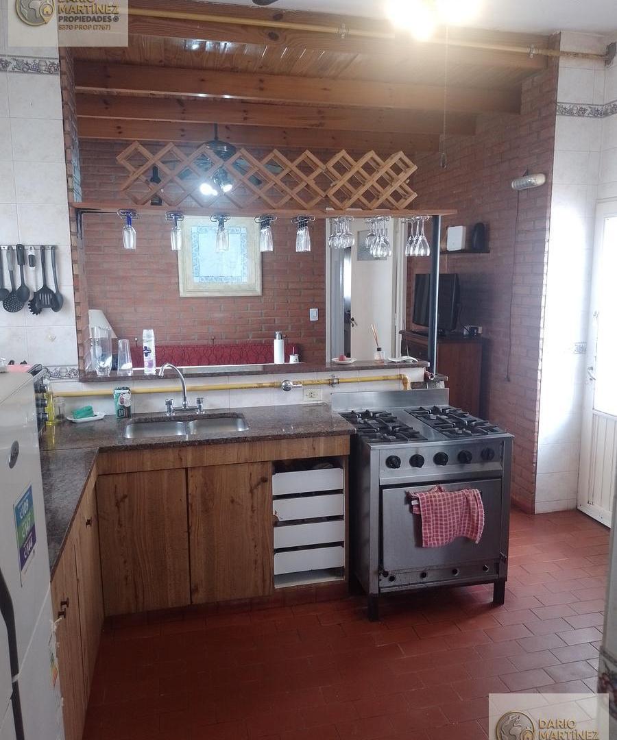 Foto de Casa 5 ambientes, 3 dormitorios, 2 baños, cochera y quincho, imagen 4