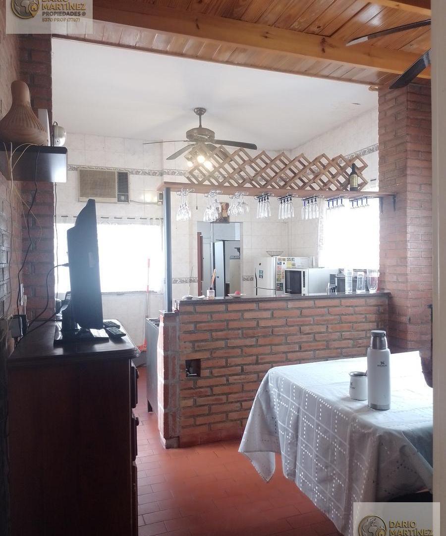 Foto de Casa 5 ambientes, 3 dormitorios, 2 baños, cochera y quincho, imagen 3