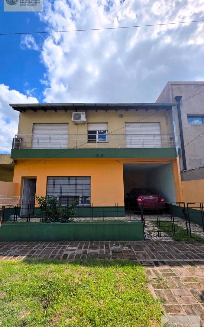 Foto de Casa en venta 3 dormitorios, baño, toilette, cochera, fondo, terraza, imagen 1