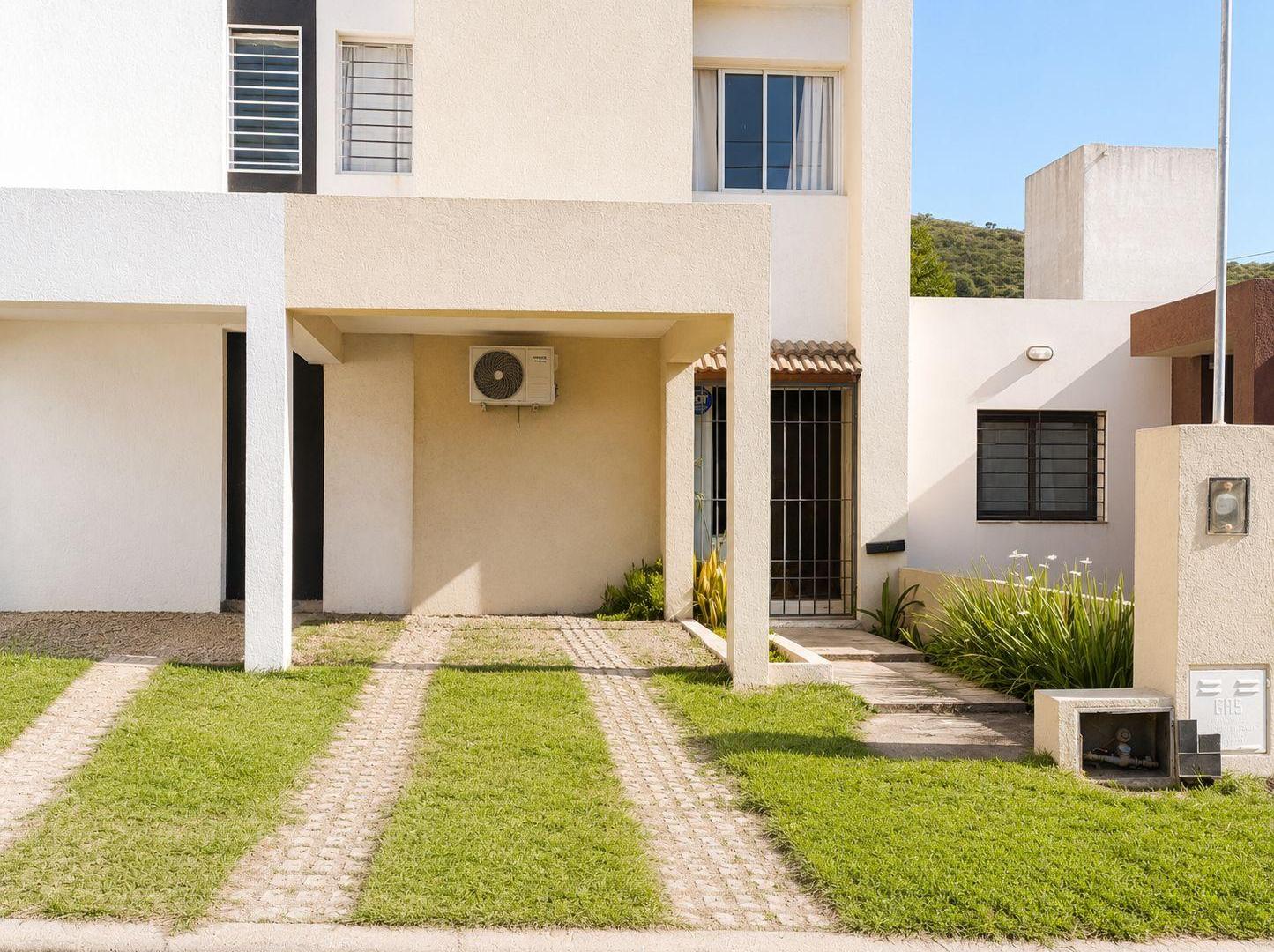 Foto de VENTA DÚPLEX APTO CRÉDITO 2 DORMITORIOS – LA CALERA, imagen 2
