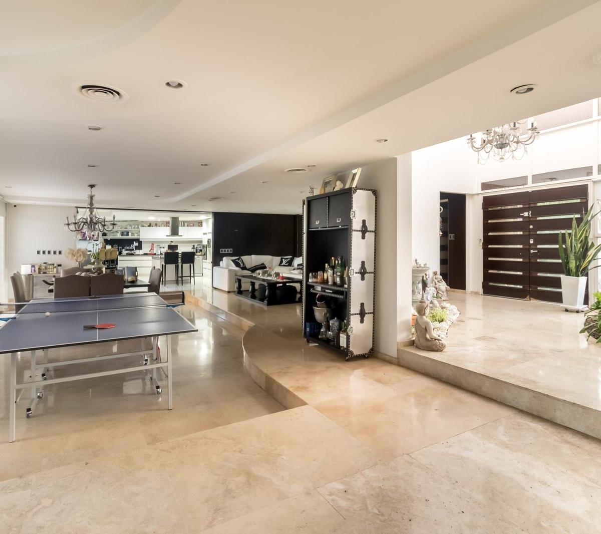 Casa en Venta en Belgrano R - Doble Frente - Sucre 4100 - Parque - Piscina - Quincho 4