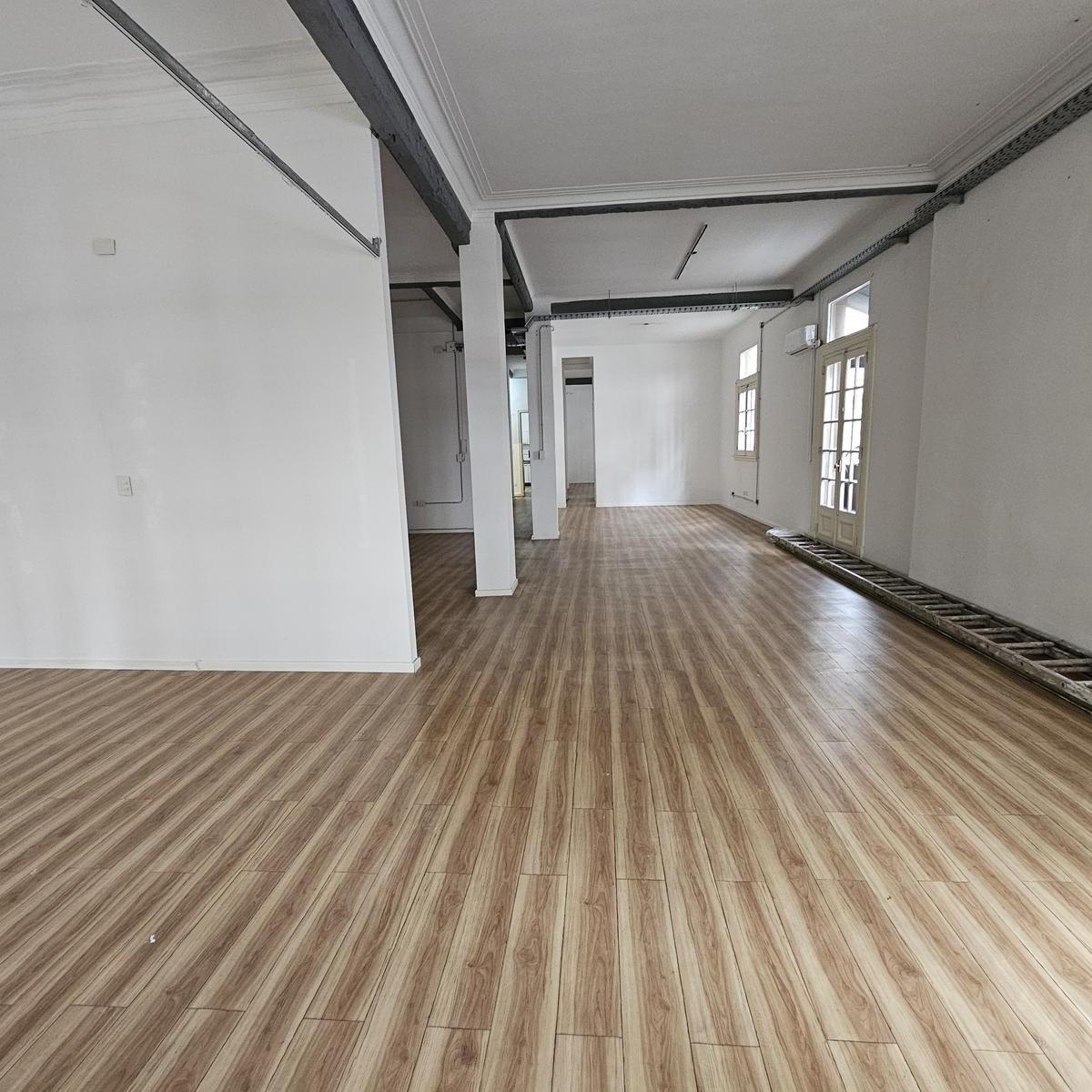 Oficina en Semipiso en Alquiler Recoleta - Av Santa Fe 1600 - Estilo Frances 4