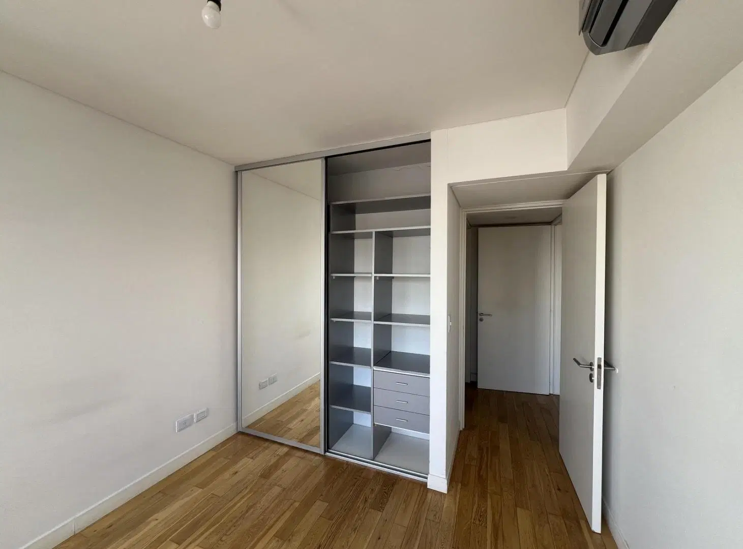 Departamento en venta 2 ambientes en Torre Astor Palermo – Suite, balcón y cochera 2