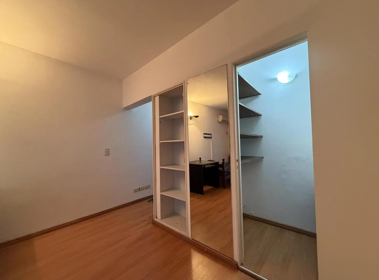 Departamento 1 ambiente en venta - Retiro - Paraguay 800 3