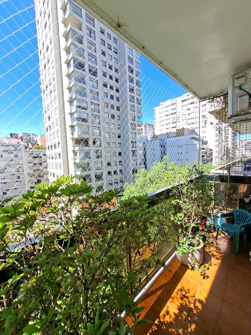 Alquiler Palermo Chico - Piso Alto. 3 Dormitorios, escritorio, cochera. 4