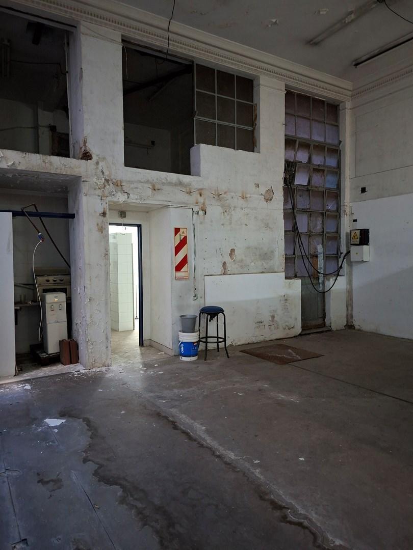 Edificio en Block, Entrada de camiones, 3 niveles, Congreso, Lote propio