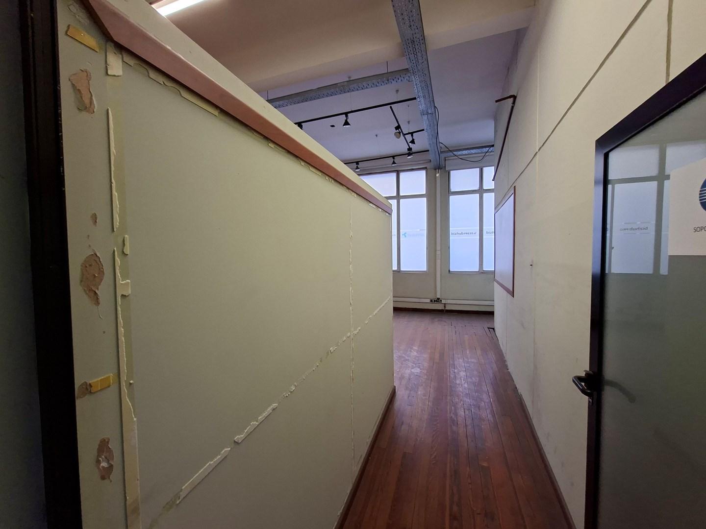 Edificio en Block, Entrada de camiones, 3 niveles, Congreso, Lote propio