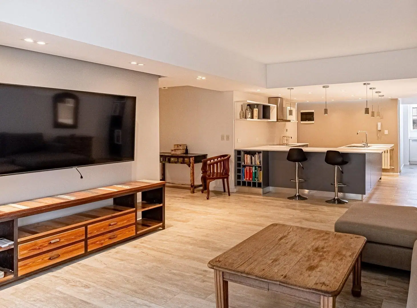 Departamento 2 dormitorios + servicio, 81 m2, Barrio Norte, Remodelado a nuevo 5