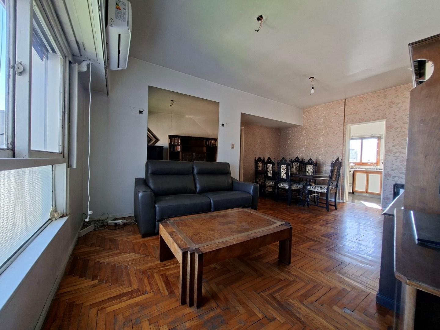 4 Ambientes, seguridad 24 hs, Piso alto, Muy luminoso. Recoleta