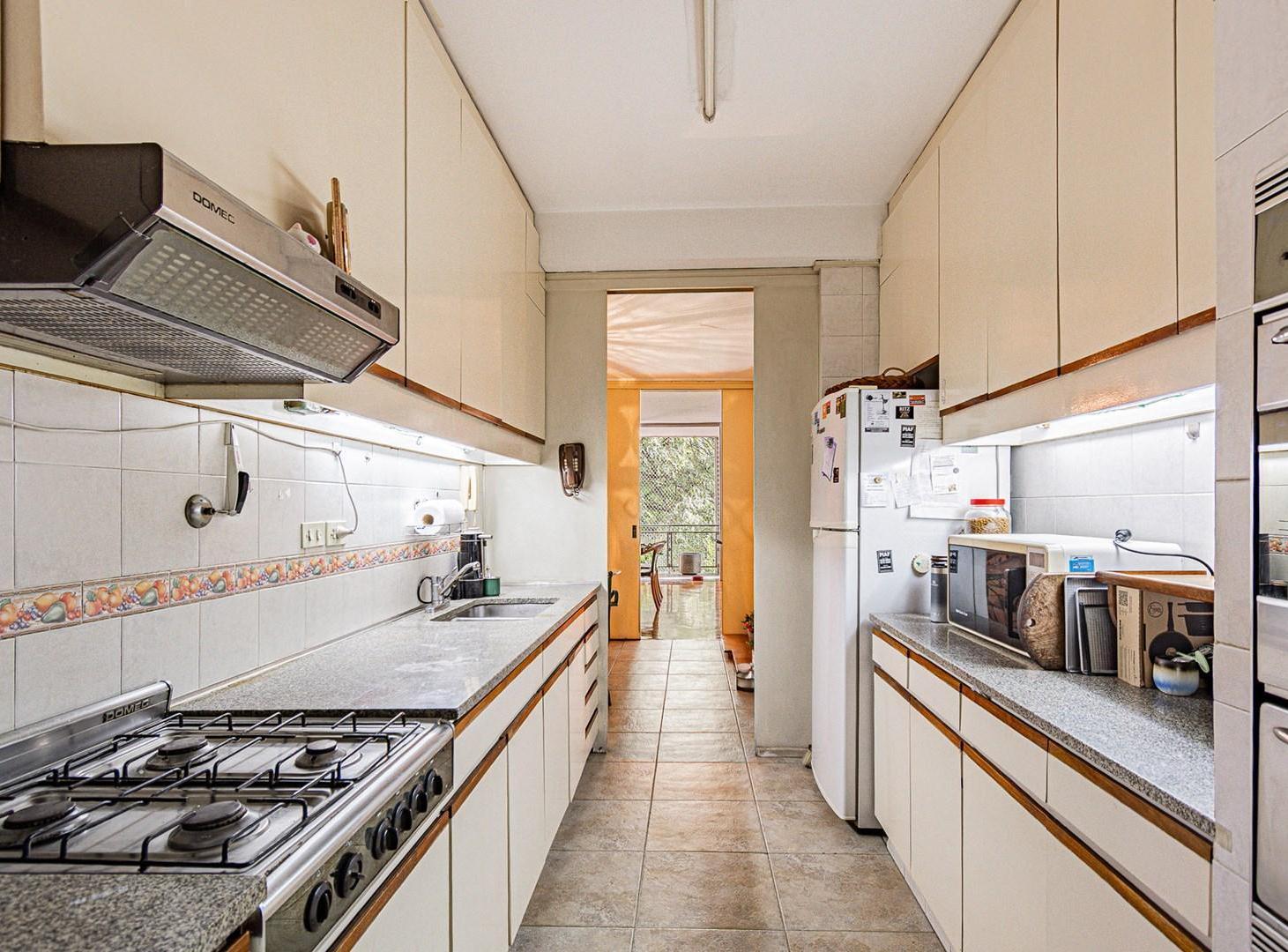 Foto de 5 ambientes, cochera fija. Pileta, venta., imagen 1