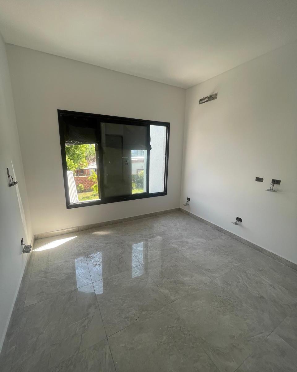 Venta Dúplex 3 1/2 Amb con Cochera Doble y Terraza Propia en Ituzaingó 1